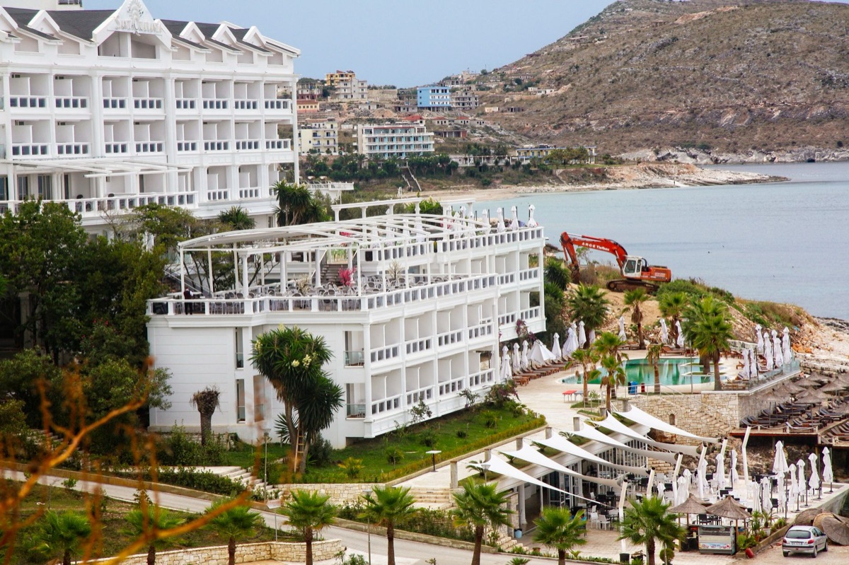 Canteiro de obras de um resort de luxo