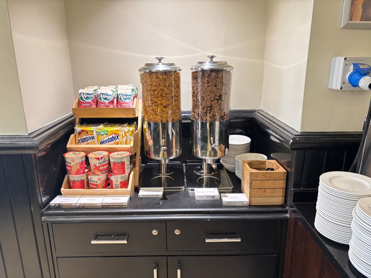 Buffet varié et sain pour toute la famille en option tout inclus.