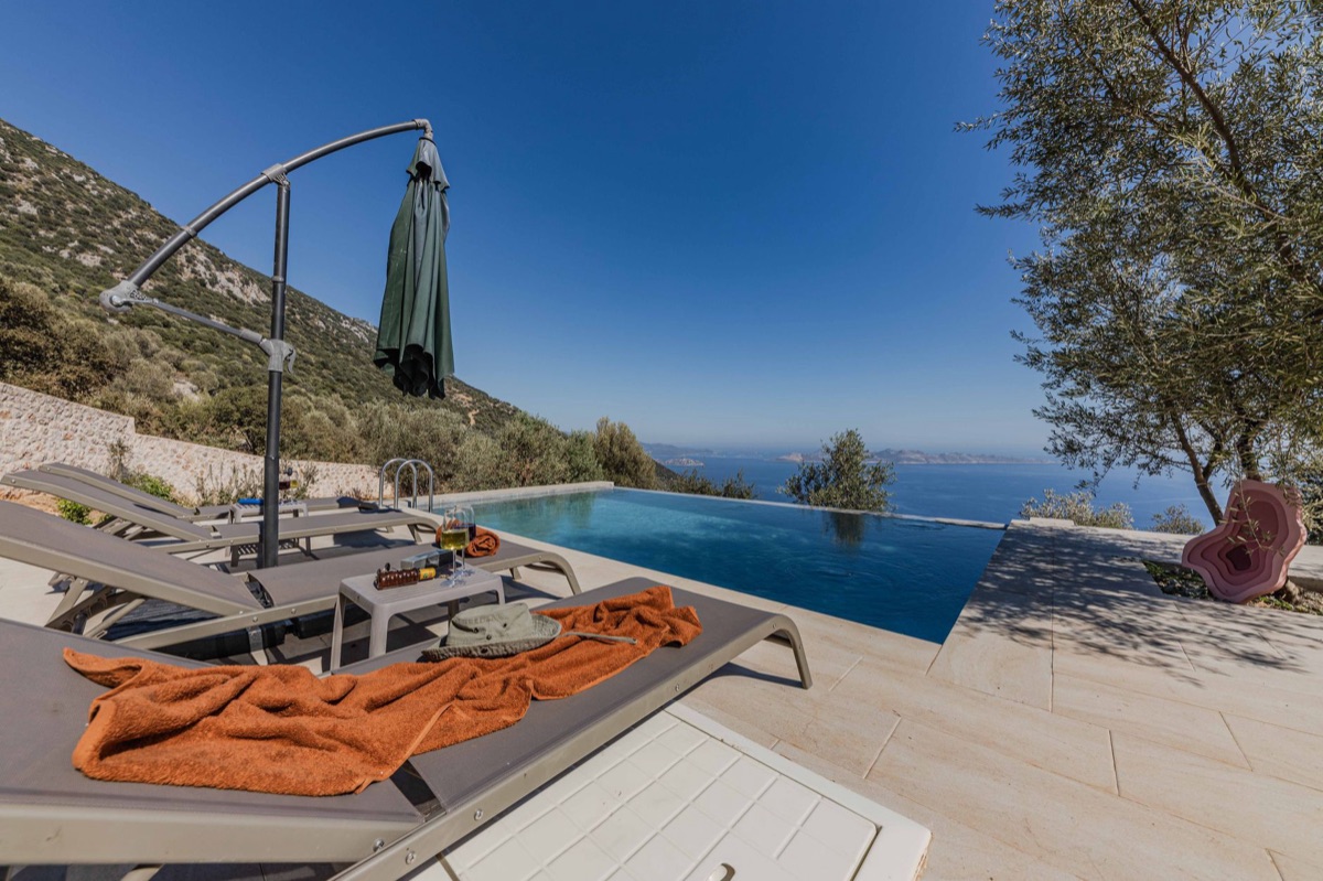 resort infinity ocean view