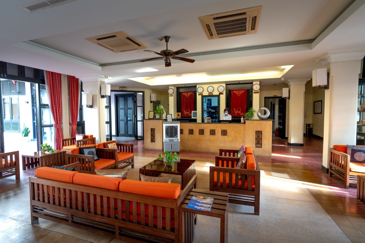 Resort lobby with champagne
