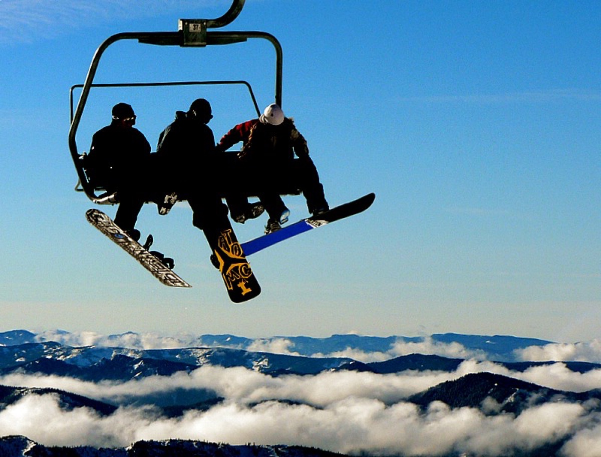 snowboarder at mountain