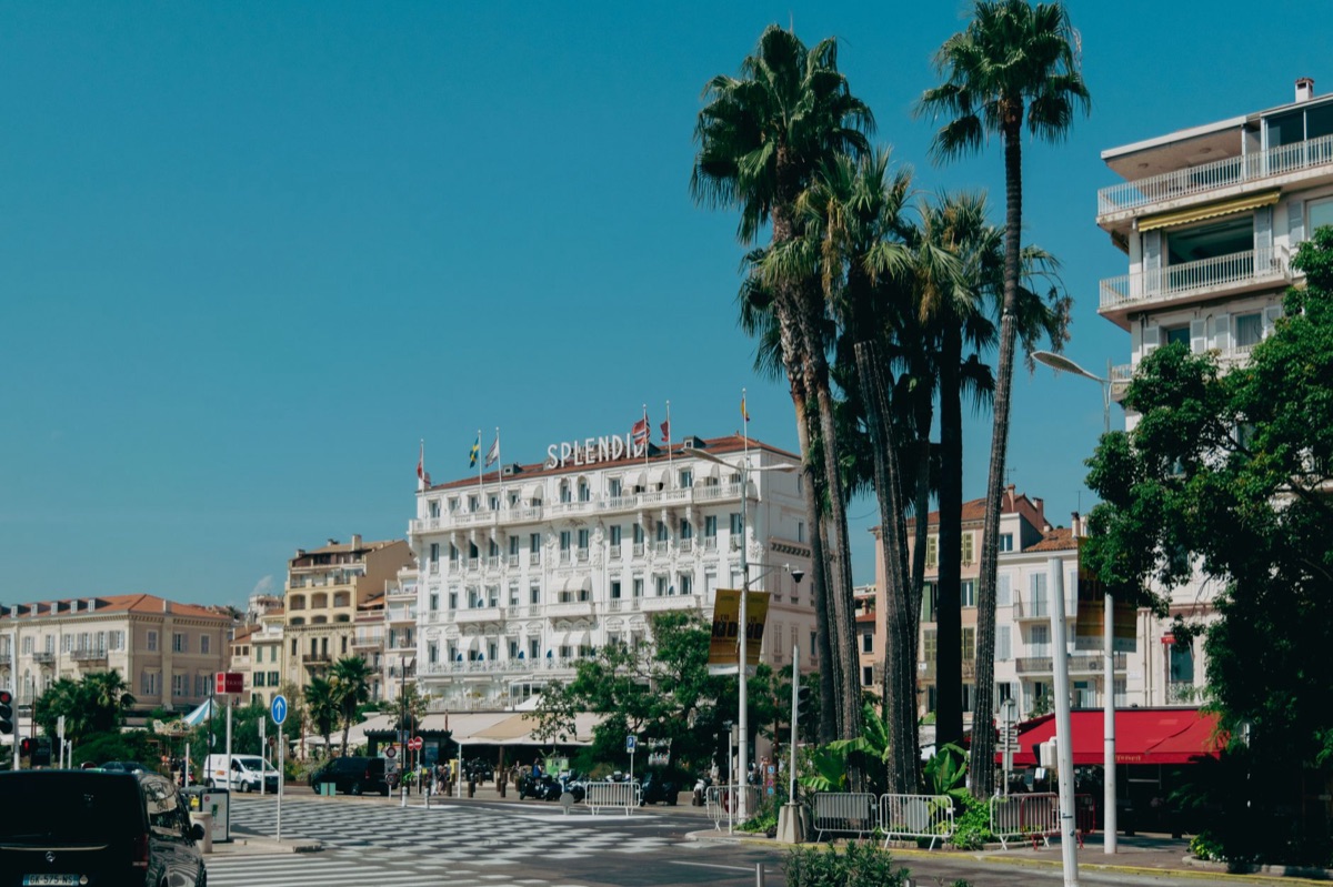 High-end hotel investment opportunity